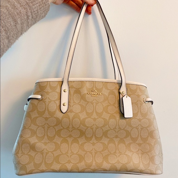 Coach Handbags - Coach Tote Bag